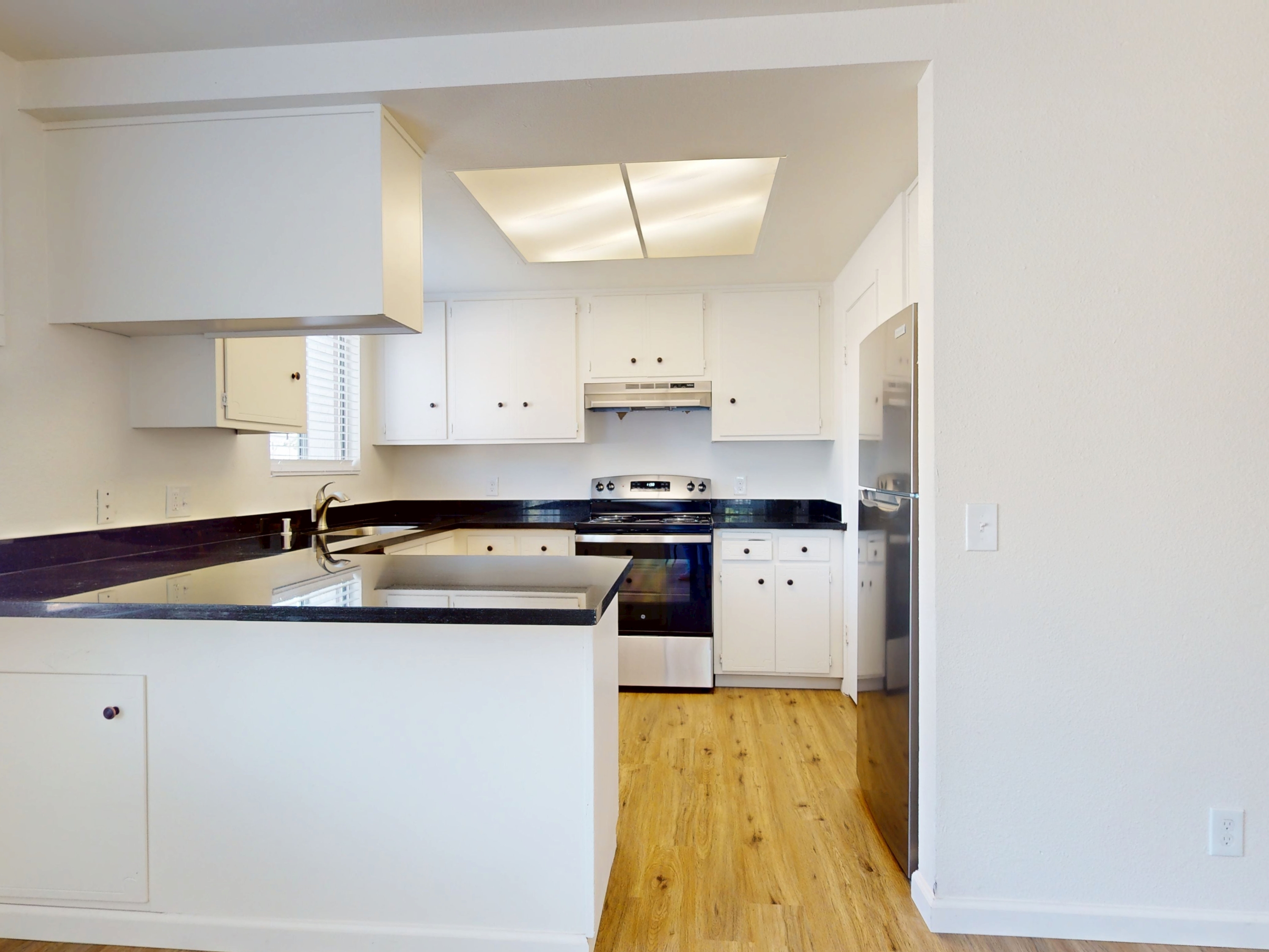 1625 Robinson Street - A