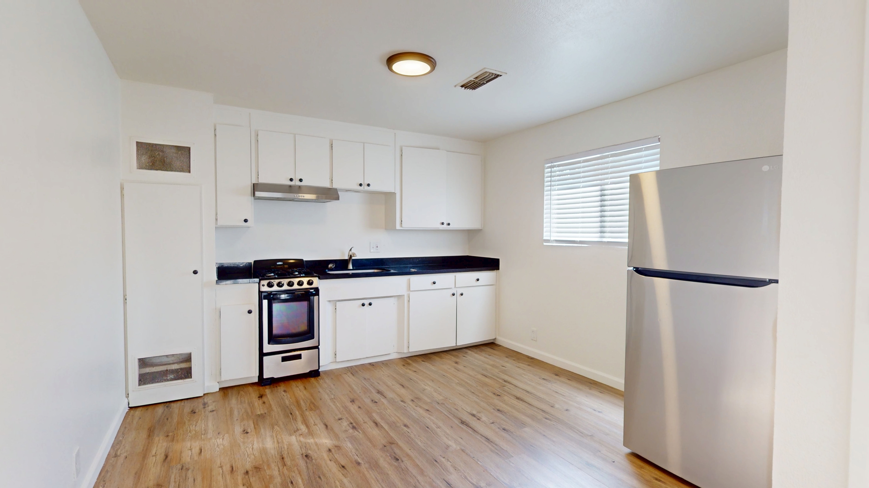 2092 Fogg Ave - 12